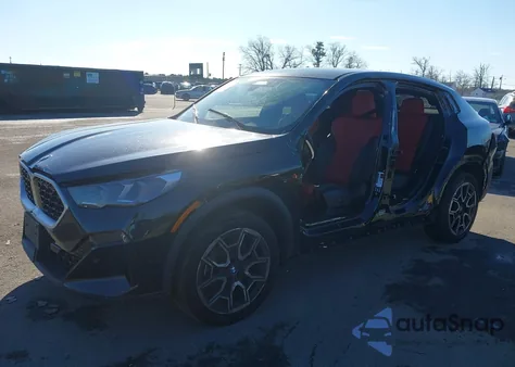 2025 BMW X2 xDrive28I z USA, uszkodzony, nr VIN WBX63GM08S5170278